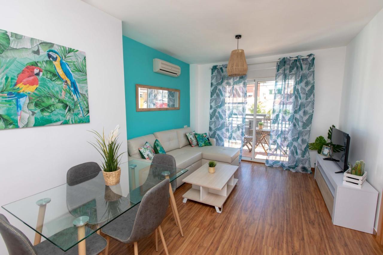 Holidays By The Sea Apartments Малага Экстерьер фото