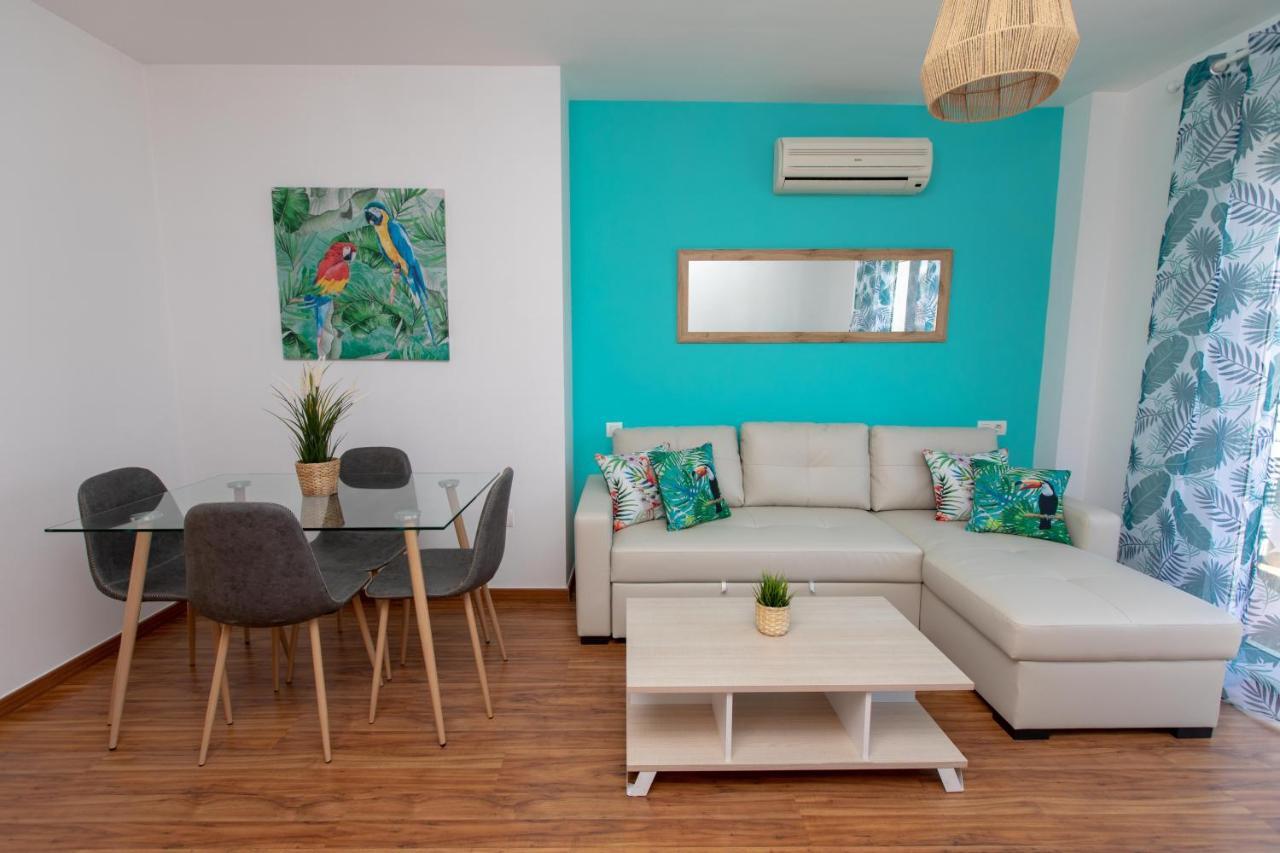 Holidays By The Sea Apartments Малага Экстерьер фото