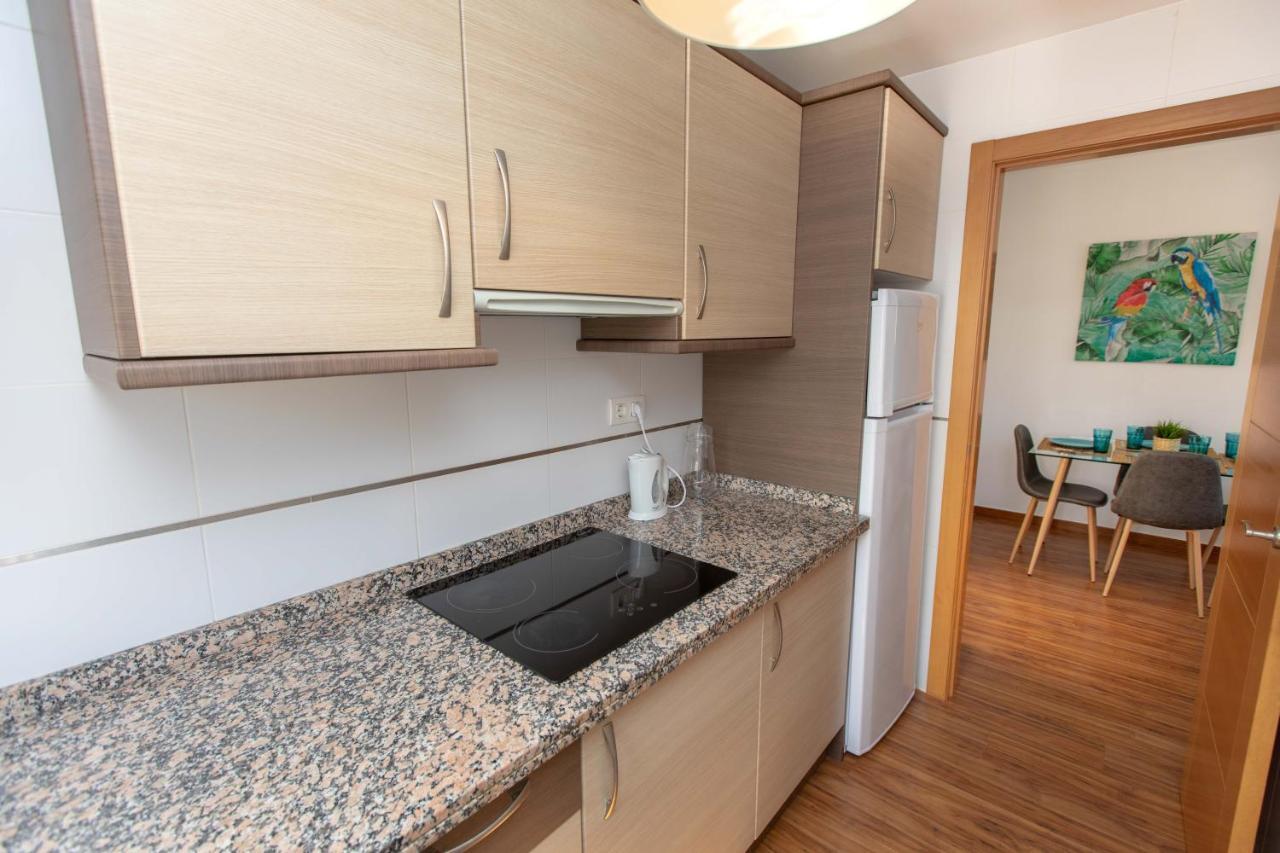 Holidays By The Sea Apartments Малага Экстерьер фото