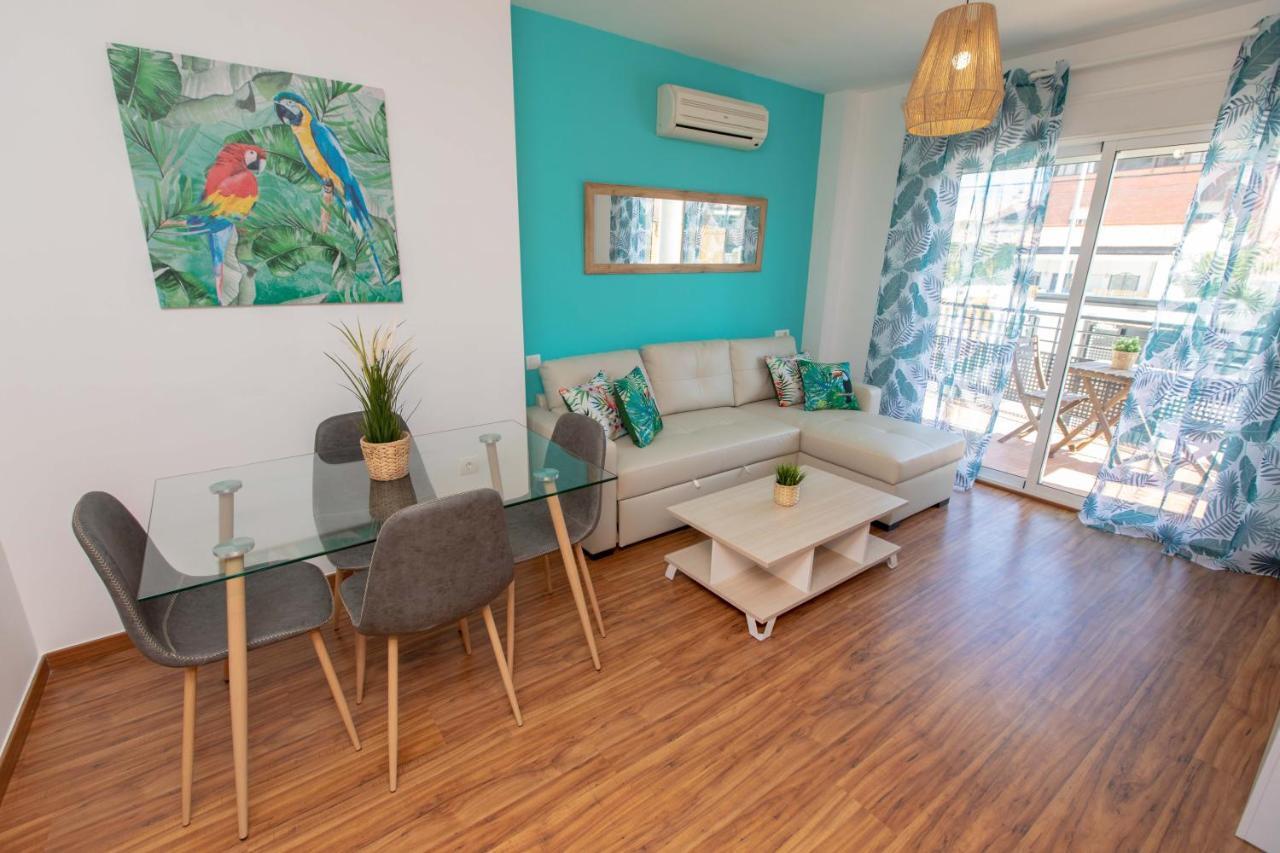 Holidays By The Sea Apartments Малага Экстерьер фото